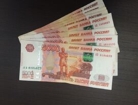 Средняя зарплата в Петербурге выросла за год до 93 тысяч рублей