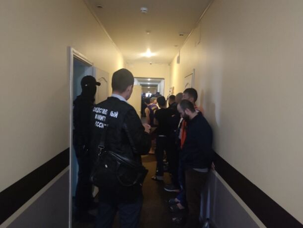В хостелах Петербурга снова проходят обыски по делу о нелегальных мигрантах
