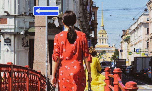 Календарь событий и упрощение аттестации гидов: как в Петербурге повышают эффективность туротрасли