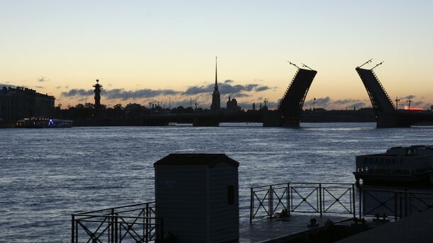 Отдать якорь: в Петербурге завершился сезон навигации для маломерных судов