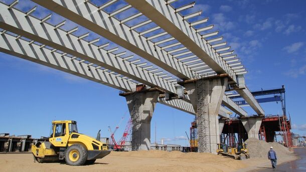 Смольный и ВТБ подписали соглашение о строительстве трассы М-7 с мостом через Неву