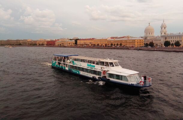 Петербург оказался в топе направлений для осеннего отдыха