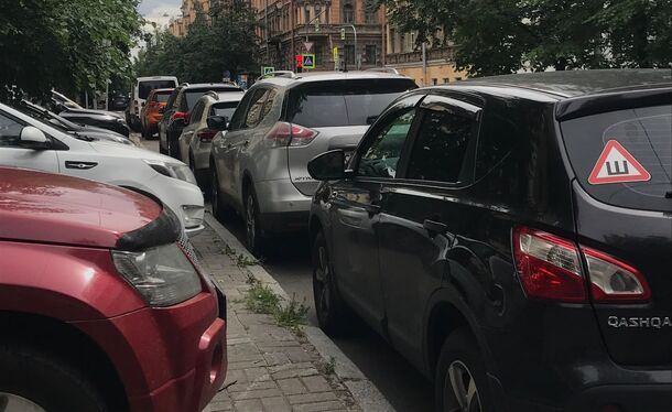 Зона платной парковки в Петербурге не будет расширяться в 2024 году