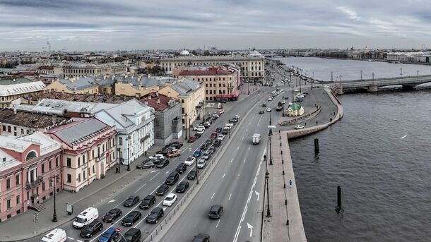 Минздрав: Число пострадавших при взрыве в кафе в Петербурге возросло до 40 человек