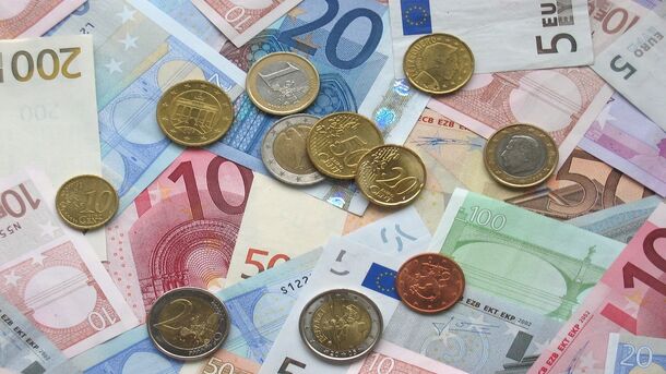 Эксперты оценили решение Центробанка о приостановке покупки иностранной валюты