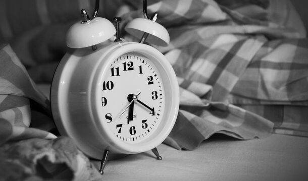 Нарушение сна и отдыха: психолог рассказала о минусах сменного графика работы