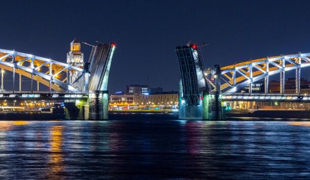 Мостотрест Петербурга утвердил график разводки мостов в навигацию 2024 года