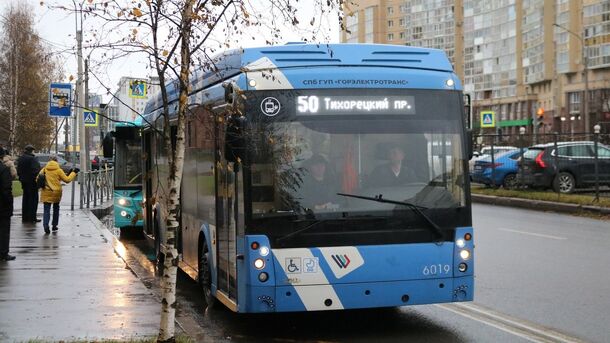 В Петербурге планируют с Нового года поднять тарифы на проезд в транспорте