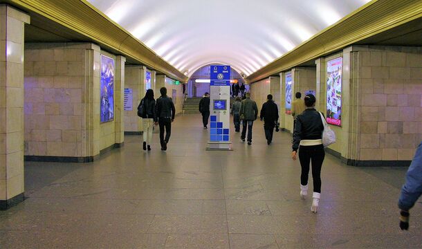 В Смольном назвали вероятные сроки открытия вестибюля станции метро «Сенная площадь»