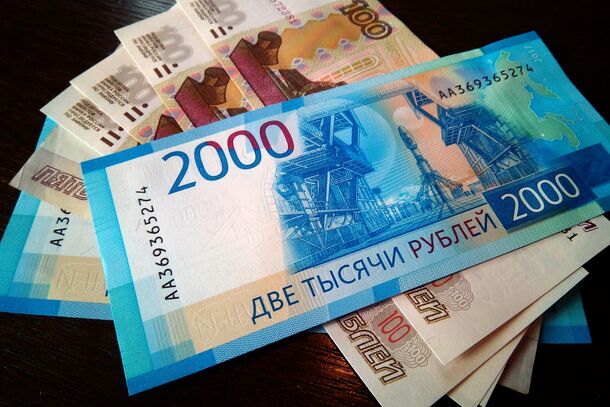 Судебные приставы планируют взыскать с россиян 3,2 трлн рублей в пользу банков