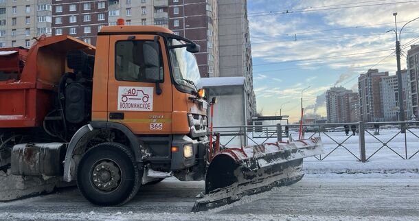 Ледяной ад: внезапная февральская оттепель сделала улицы Петербурга непроходимыми