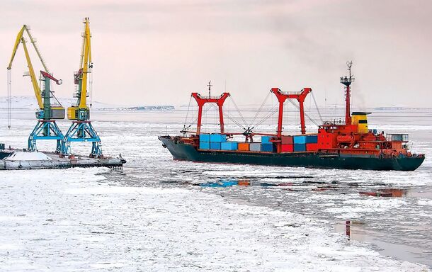 Безальтернативный путь развития: эксперты оценили рост товарооборота Петербурга с регионами Арктики