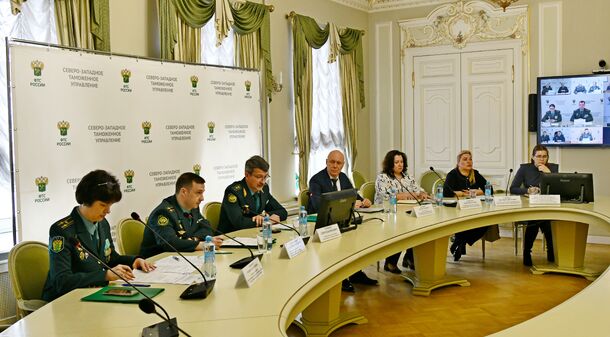 В Петербурге таможенники и налоговики обсудили вопросы межведомственного взаимодействия