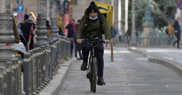 В Петербурге зарплаты курьеров за последние пять лет выросли на 300%