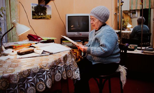 Непривитые петербуржцы старше 60 лет не смогут пойти в ресторан и воспользоваться бытовыми услугами