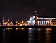 «ПетербургГаз» проверил Ростральные колонны перед новогодними праздниками