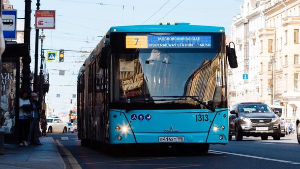Смольный и «Газпром» договорились о расширении использования СПГ на городском транспорте