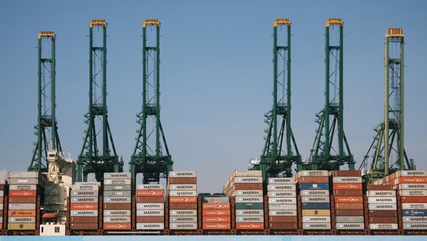 Новости компаний: Maersk, МЛМ Нева трейд, Setl Group