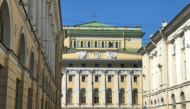 Концертным залам, театрам и кинотеатрам Петербурга разрешат заполнять залы на 100% с 28 марта