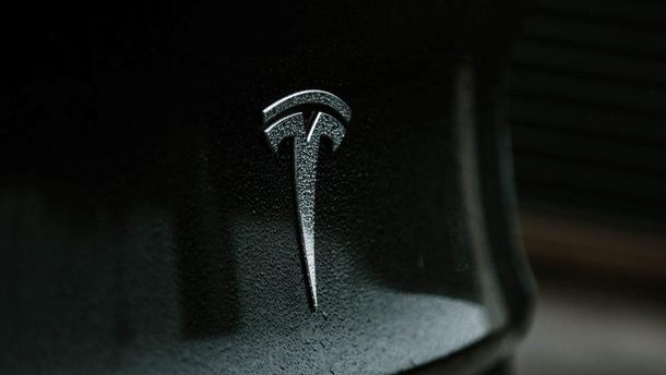 Илон Маск продал акции компании Tesla на 6,9 млрд долларов