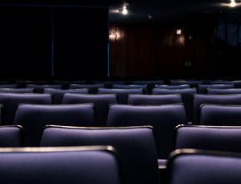 Без кинохитов и господдержки: большинство кинотеатров может закрыться к концу лета