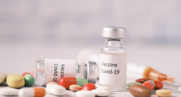Новую вакцину от коронавируса «Конвасэл» начали выпускать в Петербурге