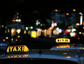 Самостоятельно назначать минимальный тариф такси смогут несколько городов России