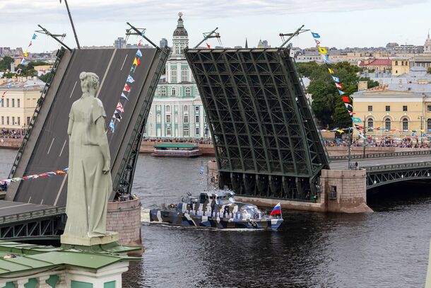 День ВМФ: как пройдет праздник в Петербурге и где посмотреть парад