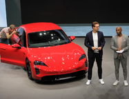 Porsche Taycan готовится убить на рынке Tesla