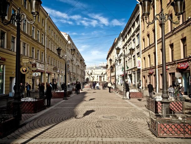 Стало известно, как аналитики рынка недвижимости оценивают размер вакантных площадей в Петербурге