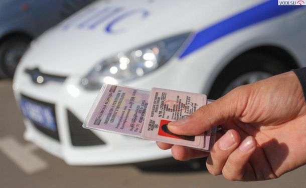 Автошколы собираются выдавать водительские удостоверения вместо ГИБДД