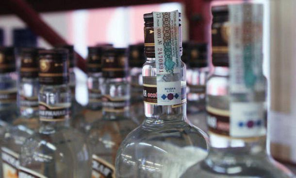 На фоне участившихся случаев отравления алкоголем в Совете Федерации в очередной раз предложили ввести госмонополию на производство и реализацию спиртного