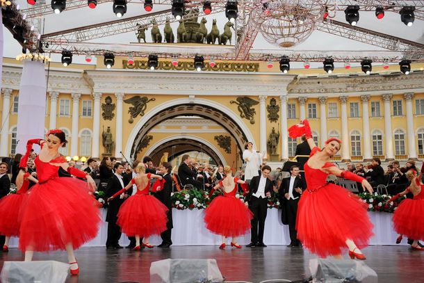 Не до развлечений. Количество концертов и спортивных мероприятий в Петербурге сократилось на треть.