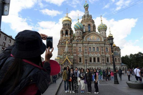 Петербург хочет отменить визы для иностранцев