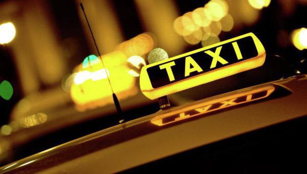 Снижение цен на услуги петербургского такси в праздничные дни маловероятно