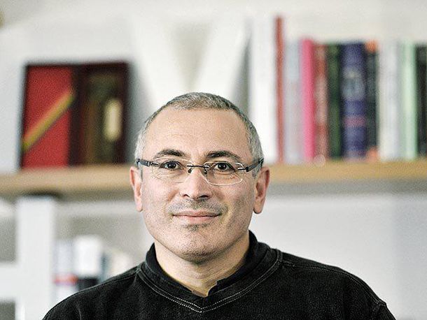 Варежки от Ходорковского и форма для арестантов под частной маркой. В СМИ появилась информация о том, что оппозиционер зарегистрировал свою фамилию как бренд. Блоггеры убеждены, что экс-глава