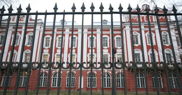 Возможный переезд СПбГУ вновь рассорил петербургских депутатов