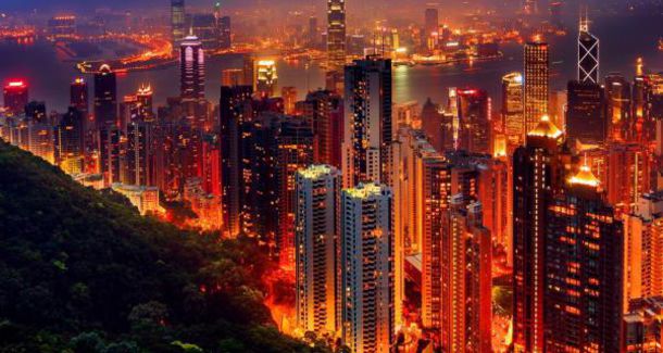 О шумном и ярком Гонконге