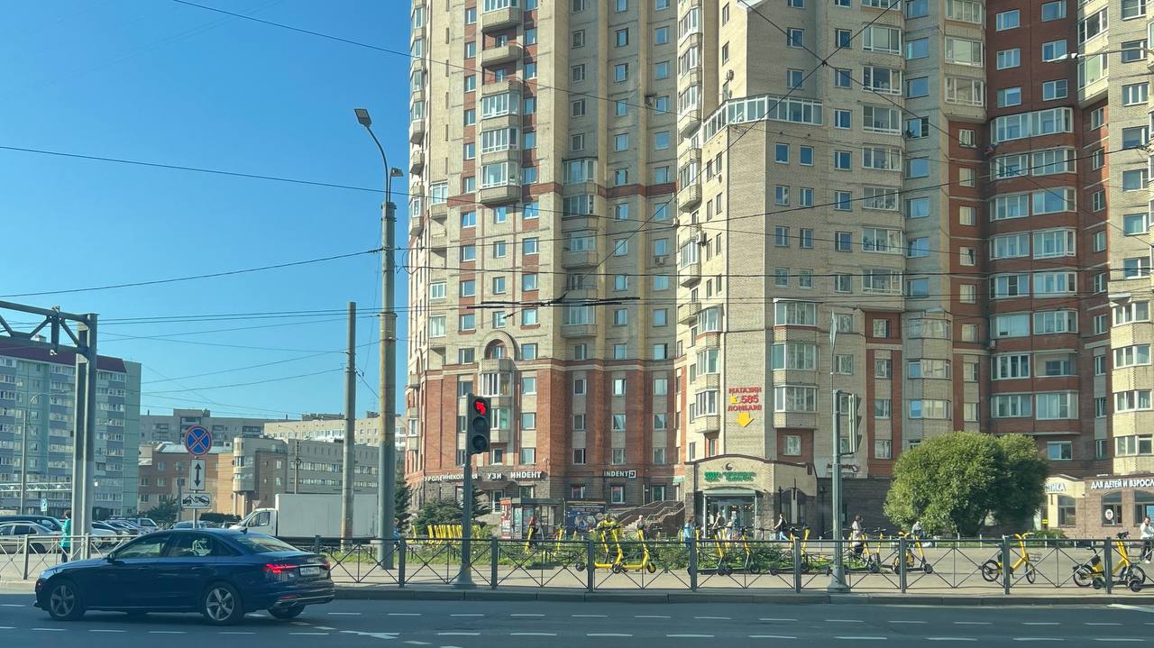 В Петербурге квартиры в полтора раза дешевле московских