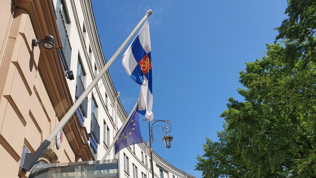 МИД РФ подтвердил заморозку счетов посольства и генконсульства Финляндии в России