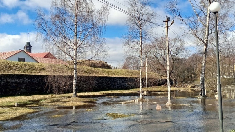 Впервые за 100 лет: в Приозерск пришла большая вода