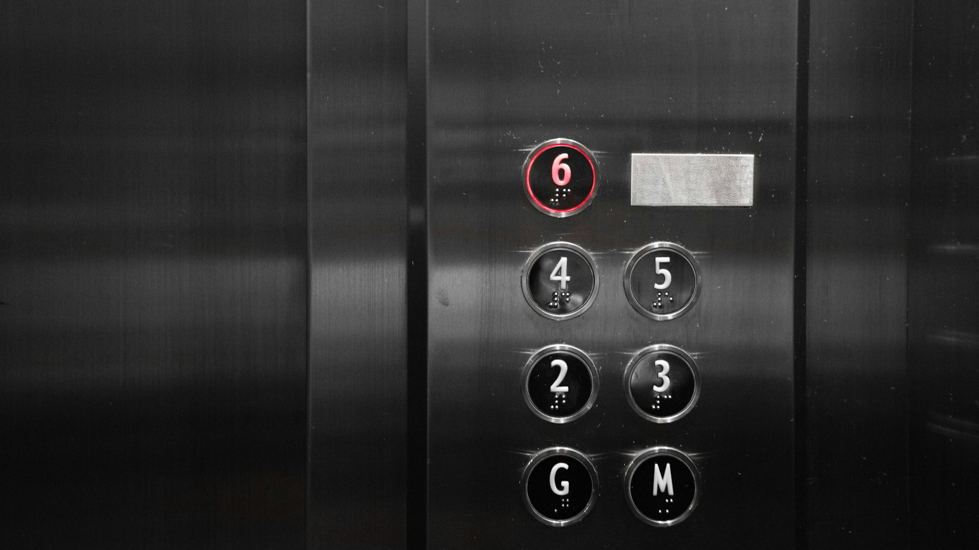 Плюс одна фобия: рухнувший лифт в Шушарах заставил задуматься о состоянии оборудования