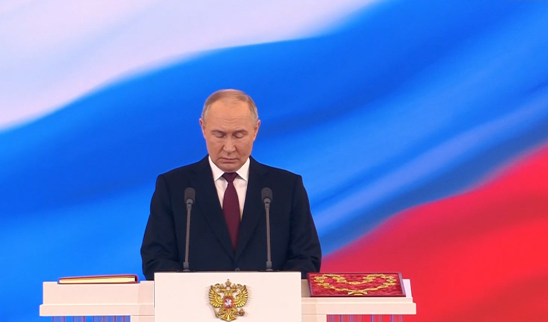 Владимир Путин принес присягу и вступил в должность президента России