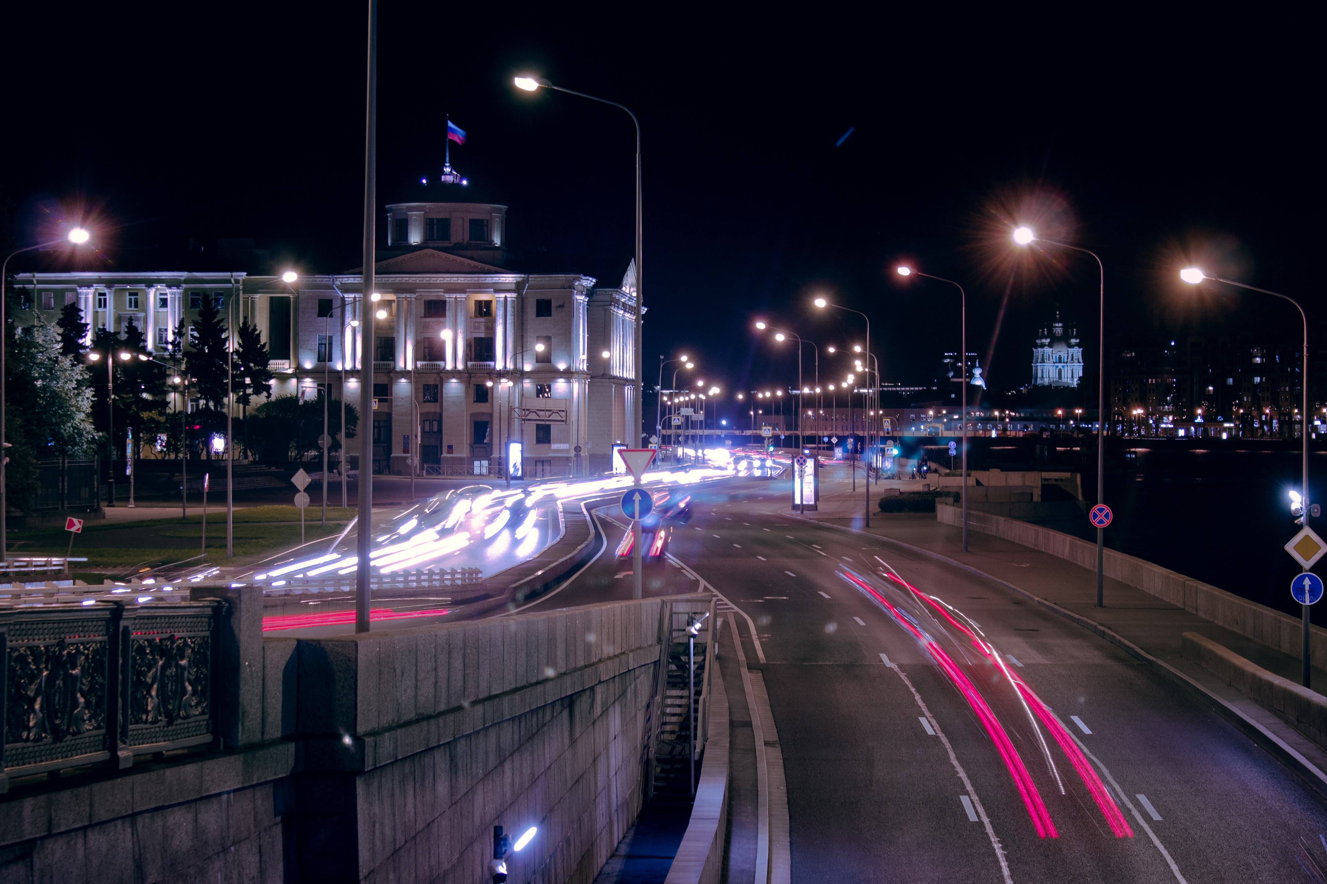 Освещение петербурга. Санкт-Петербург откл Москва. Улицы Санкт Петербурга 9 ноября 2022 года. Москва больше чем просто город.