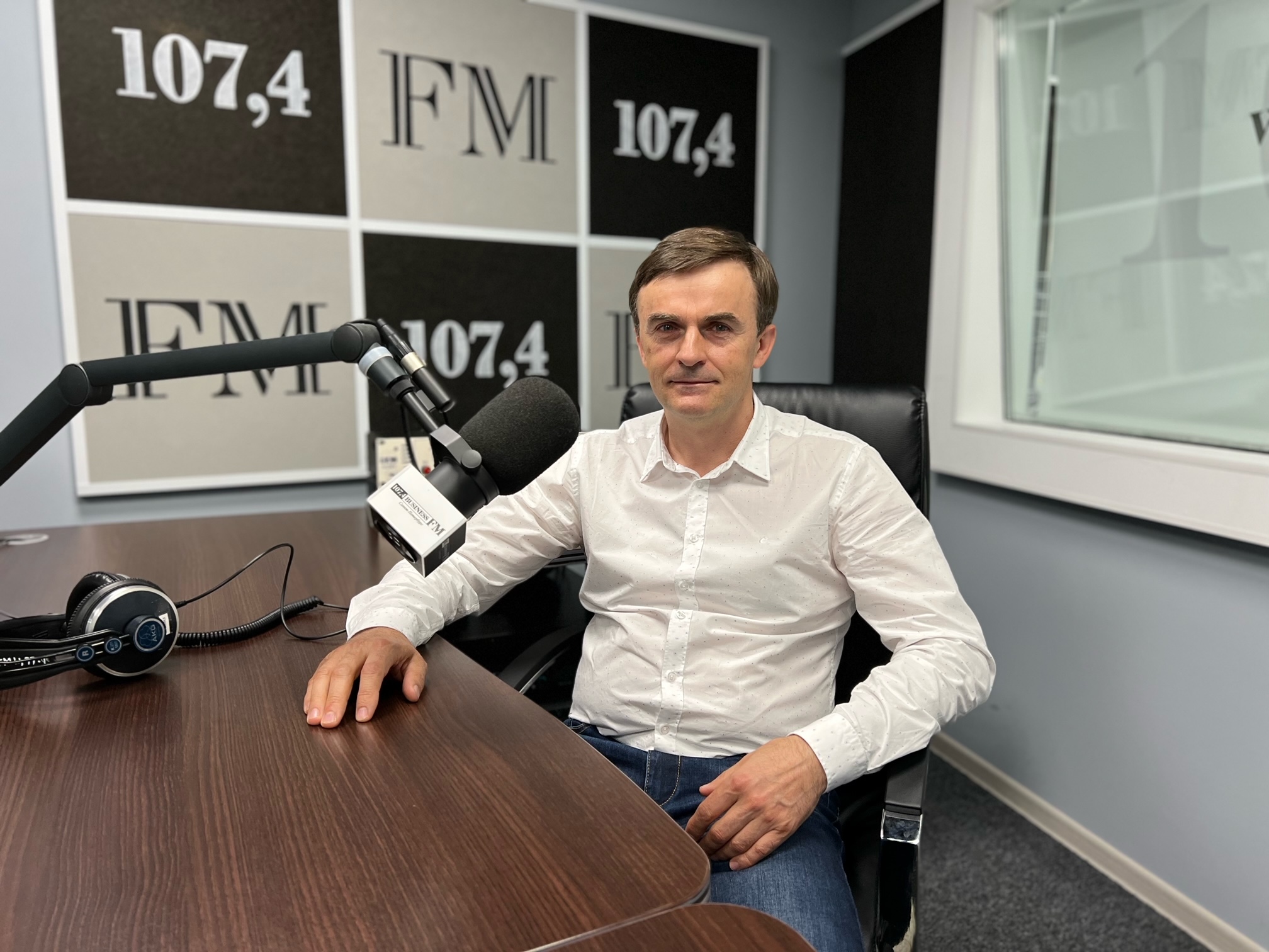 АЛЕКСАНДР ПОГОДИН: Well привносит новое на рынок апарт-отелей Петербурга -  Business FM Санкт-Петербург