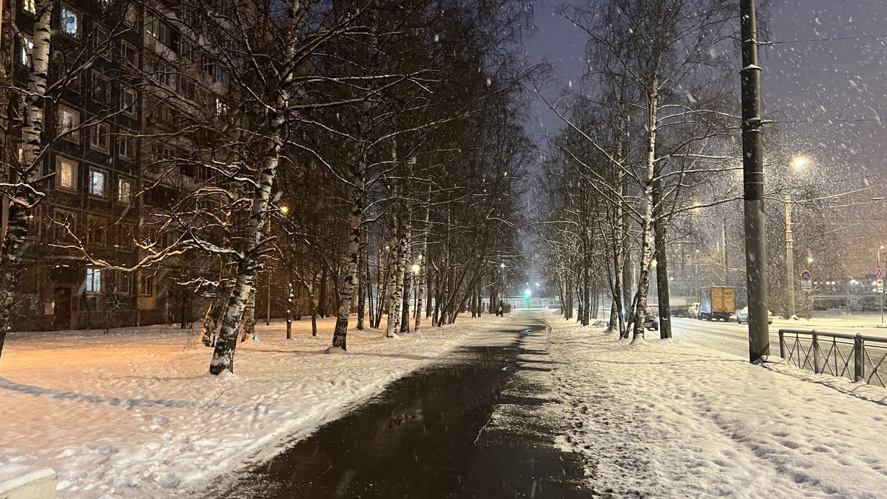 В Петербурге коммунальные службы работают в усиленном режиме 