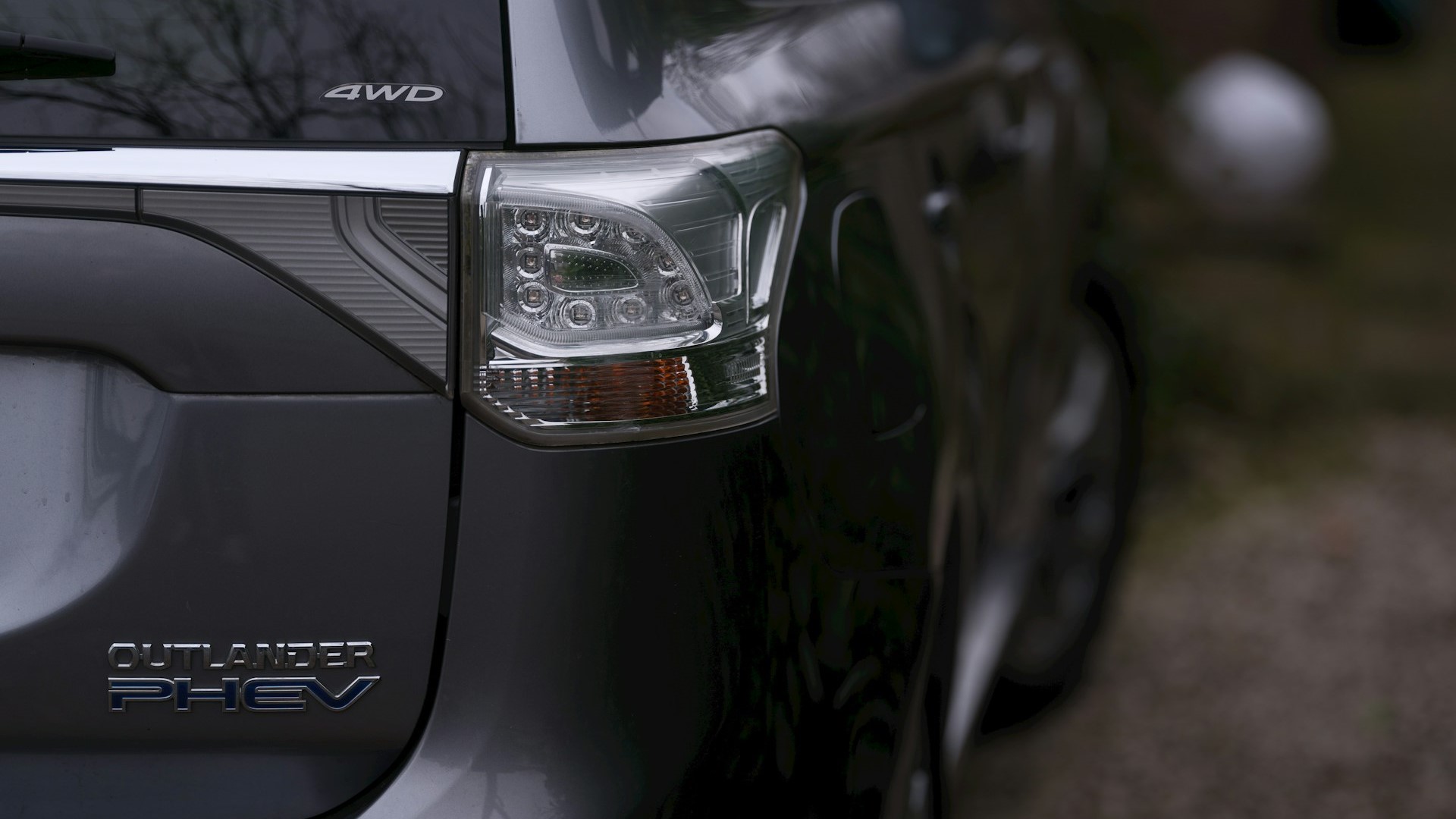 Mitsubishi Outlander стала самым популярным авто с пробегом в Петербурге в 2025 году