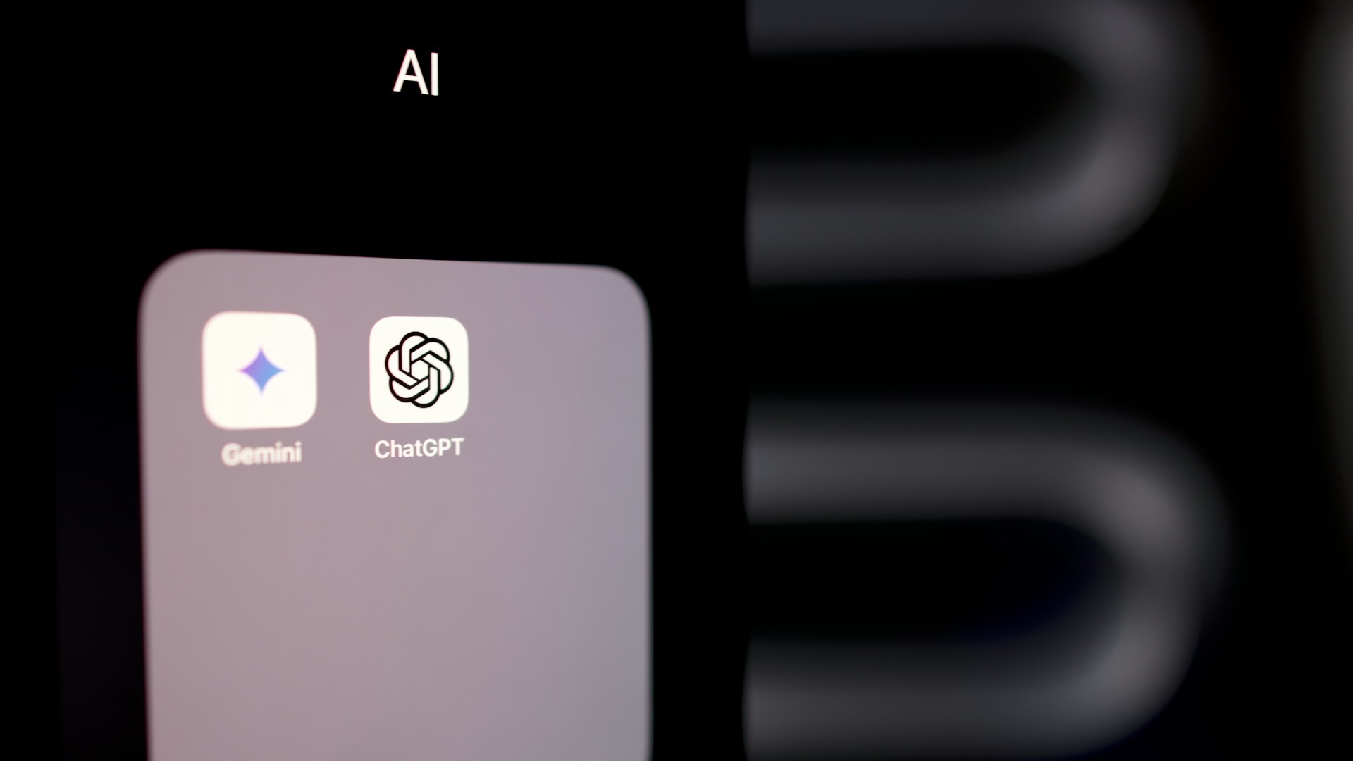 Петербуржцы стали в три раза чаще использовать ИИ на совещаниях