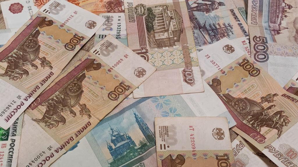 Приставы в Петербурге взыскали с неплательщиков алиментов почти 2,5 млрд рублей