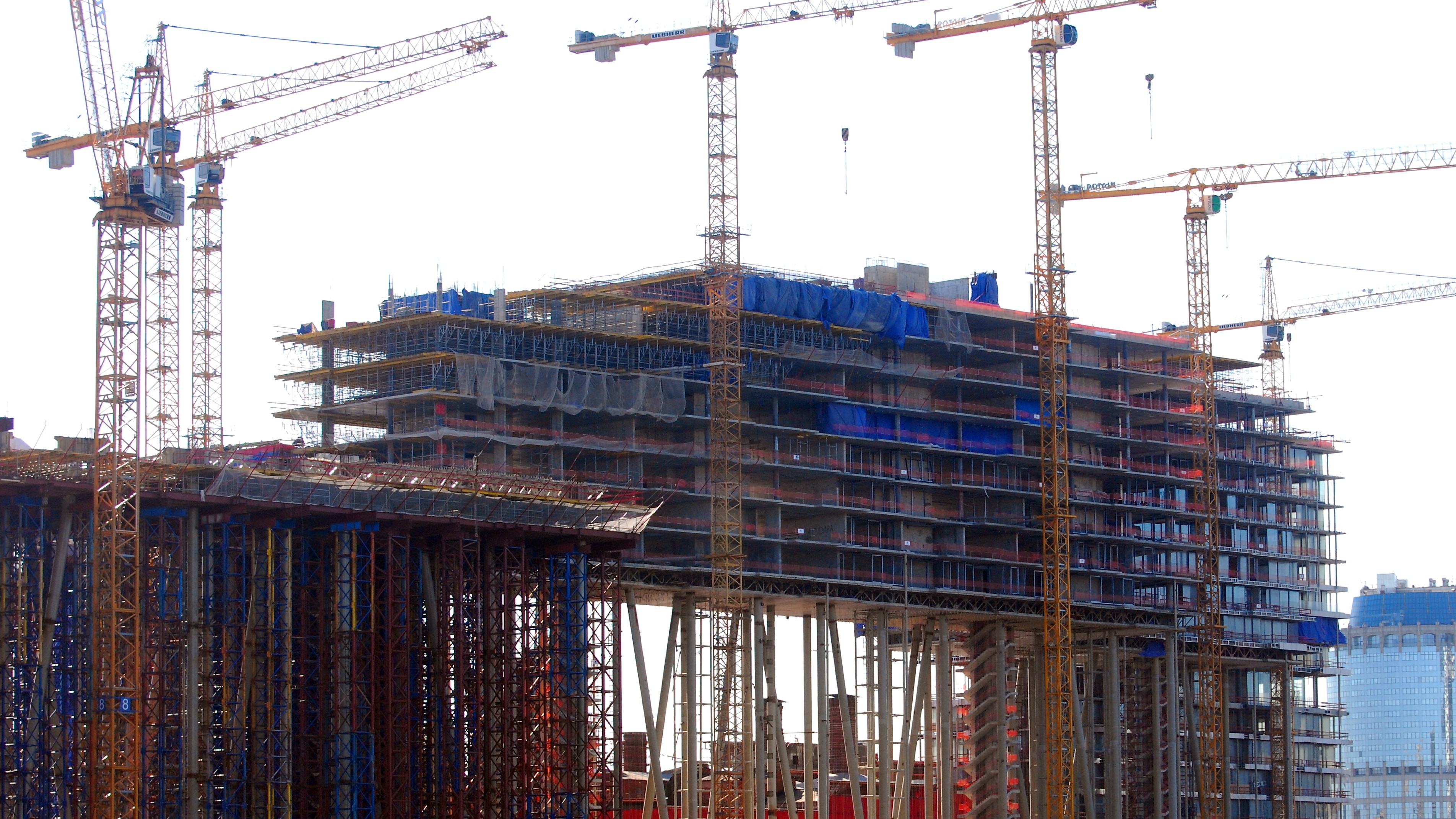 Инвестиции в коммерческую недвижимость РФ составят 1 трлн рублей